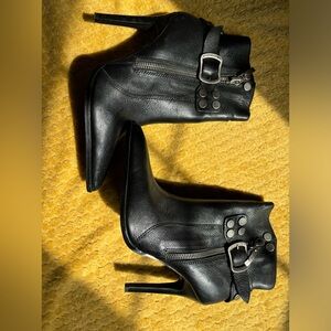 Women’s size 8 Harley boots